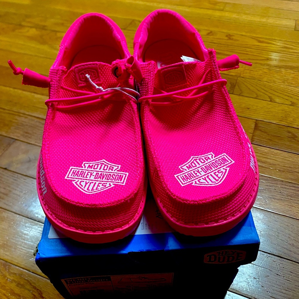 BRAND NEW in box Women’s Hey Dudes Harley Davidson edition shoes